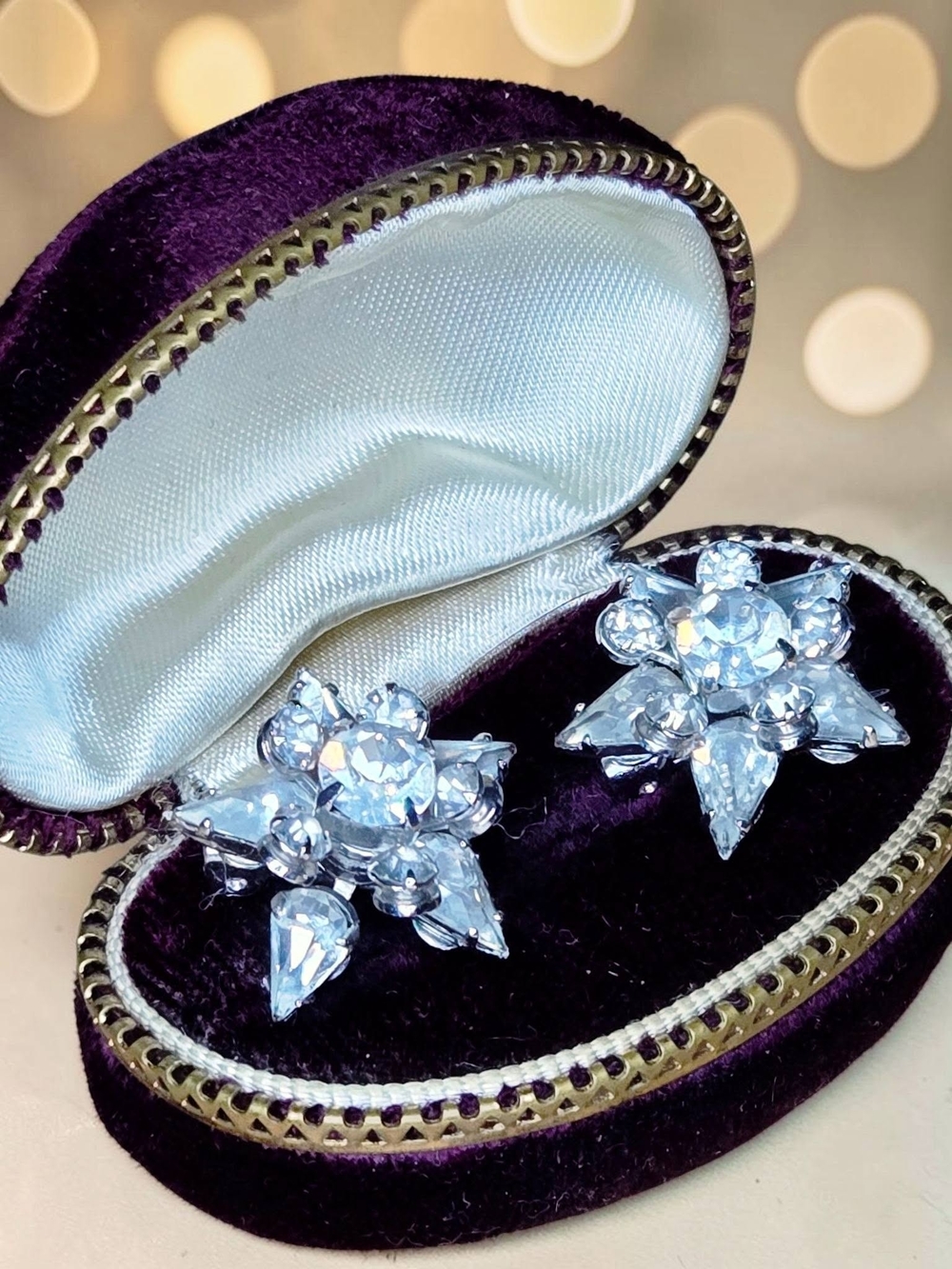 Vintage Pair of Rhinestone Scatterpins